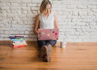 Z czego zrobić podłogę w przyczepce?