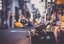 Ile trwa wymiana lusterka w samochodzie?