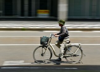 Jak zrobić płukanie skrzyni biegów?
