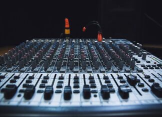 Dlaczego strzela z tłumika?