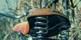 Ile wytrzymuje zawieszenie w samochodzie?