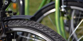 Jak sprawdzić czy dętka jest przebita?