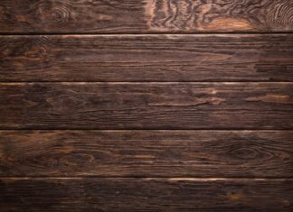 Jak się nazywa drewno na łodzie?