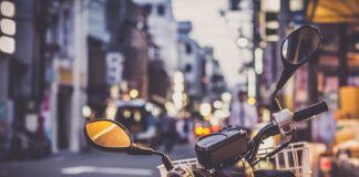 Czy potrzebne są lusterka do przyczepy?