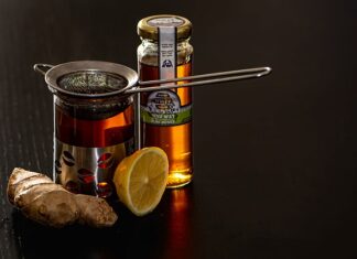 Jakie są objawy uszkodzonej poduszki pod silnikiem?